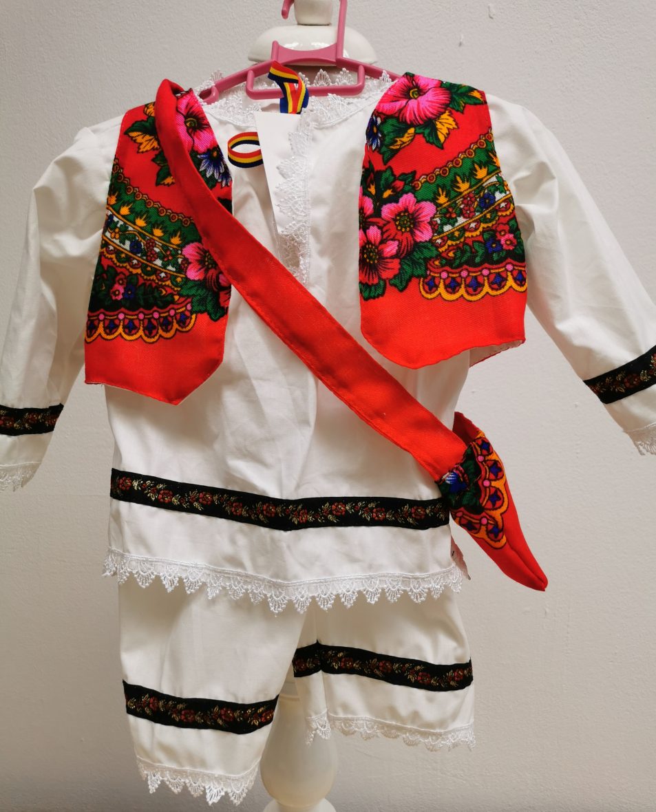Costum Popular Baieti Botez, Serbare Rosu