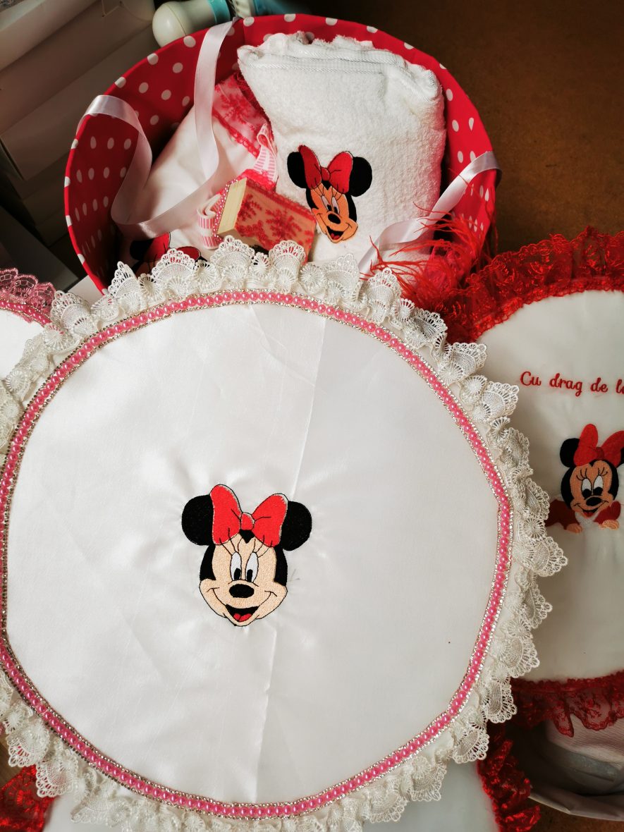 Trusou Botez Roz Personalizat Minnie Mouse