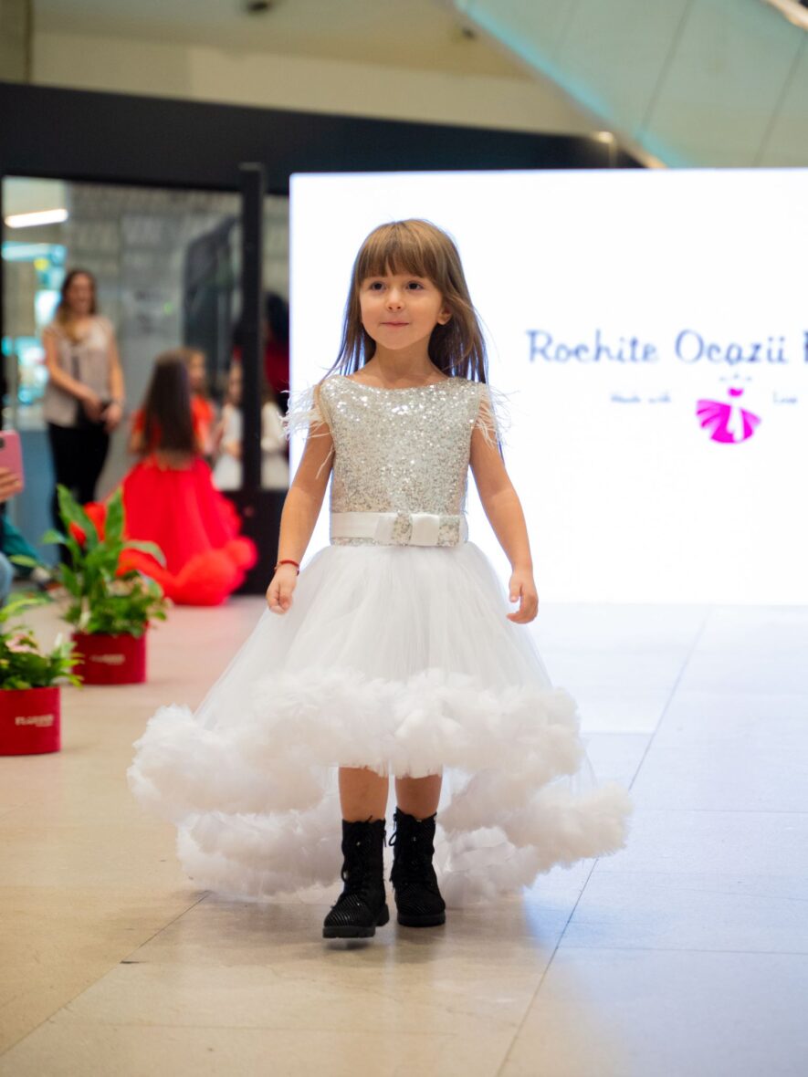 rochita ocazie sclipici lunga cu trena