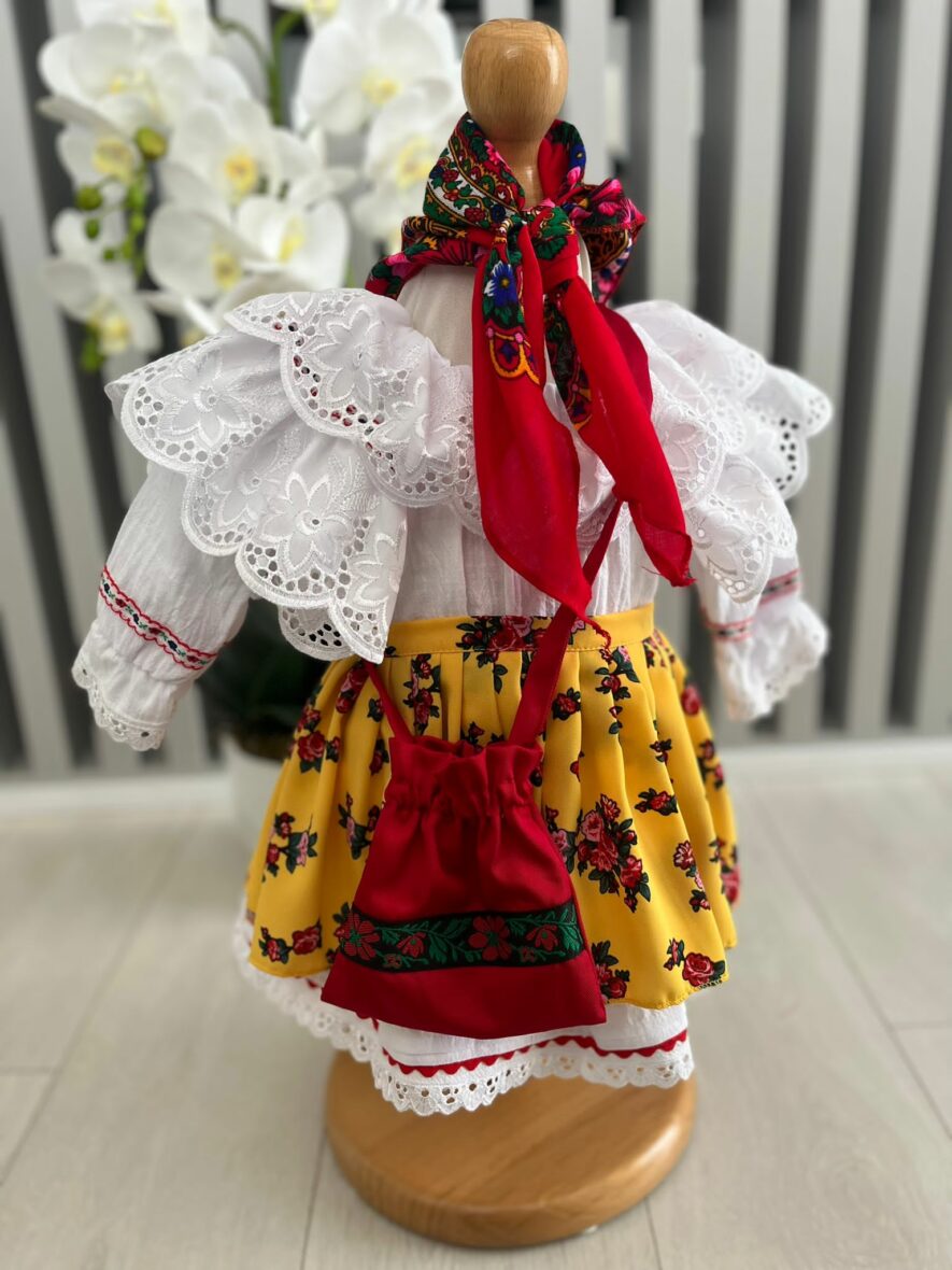 Costum Traditional Fetita Botez