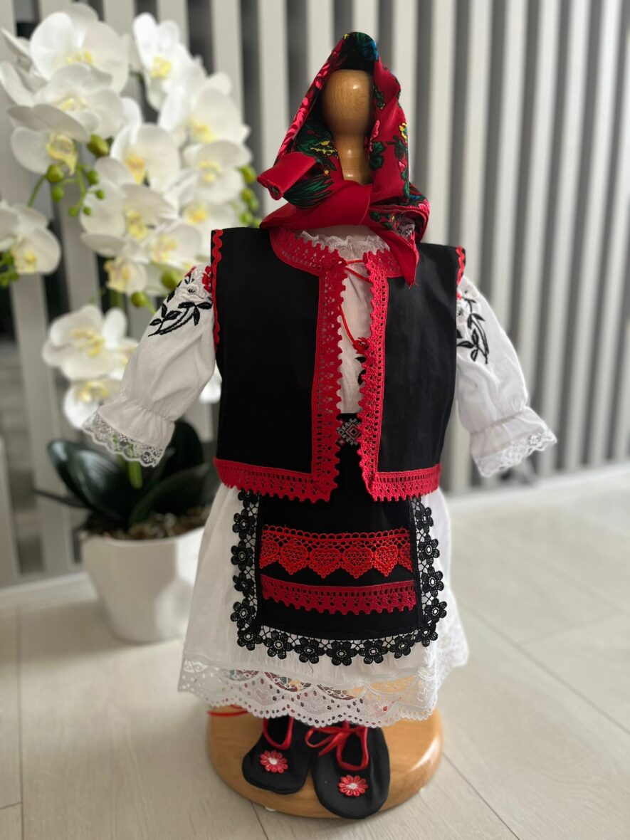 Costum traditional Botez Fete Rosu