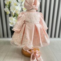 Rochiță de Botez Fetita cu Broderie Turban si Botosei Roz Pudra
