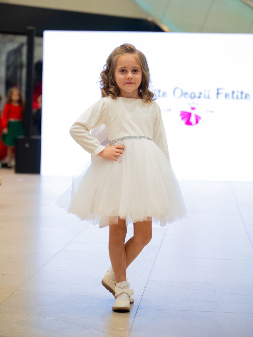 rochita fetita fulg de nea ingeras4