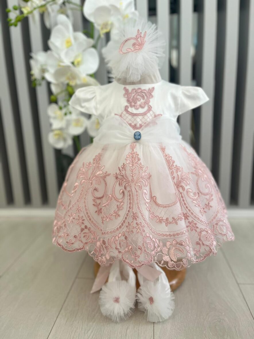 Rochiță de Botez Fetita cu Broderie si Botosei Alb Roz