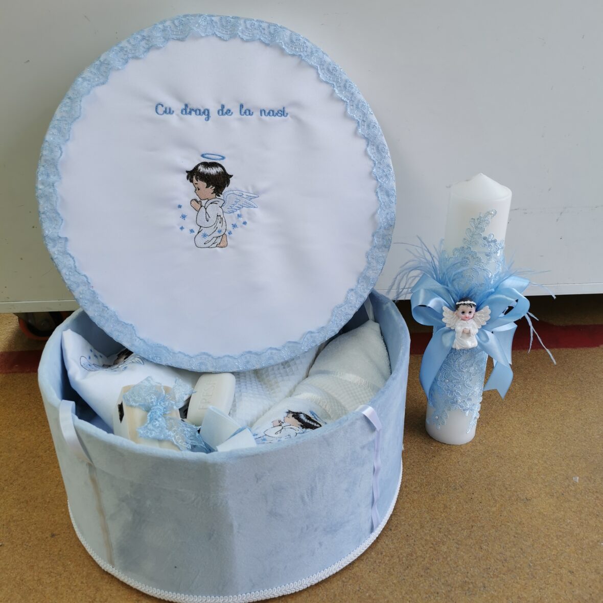 Trusou Botez Baiat Personalizat Tematica Îngeraș cu Lumânare Inclusă Bleu