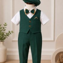 costum baiat verde