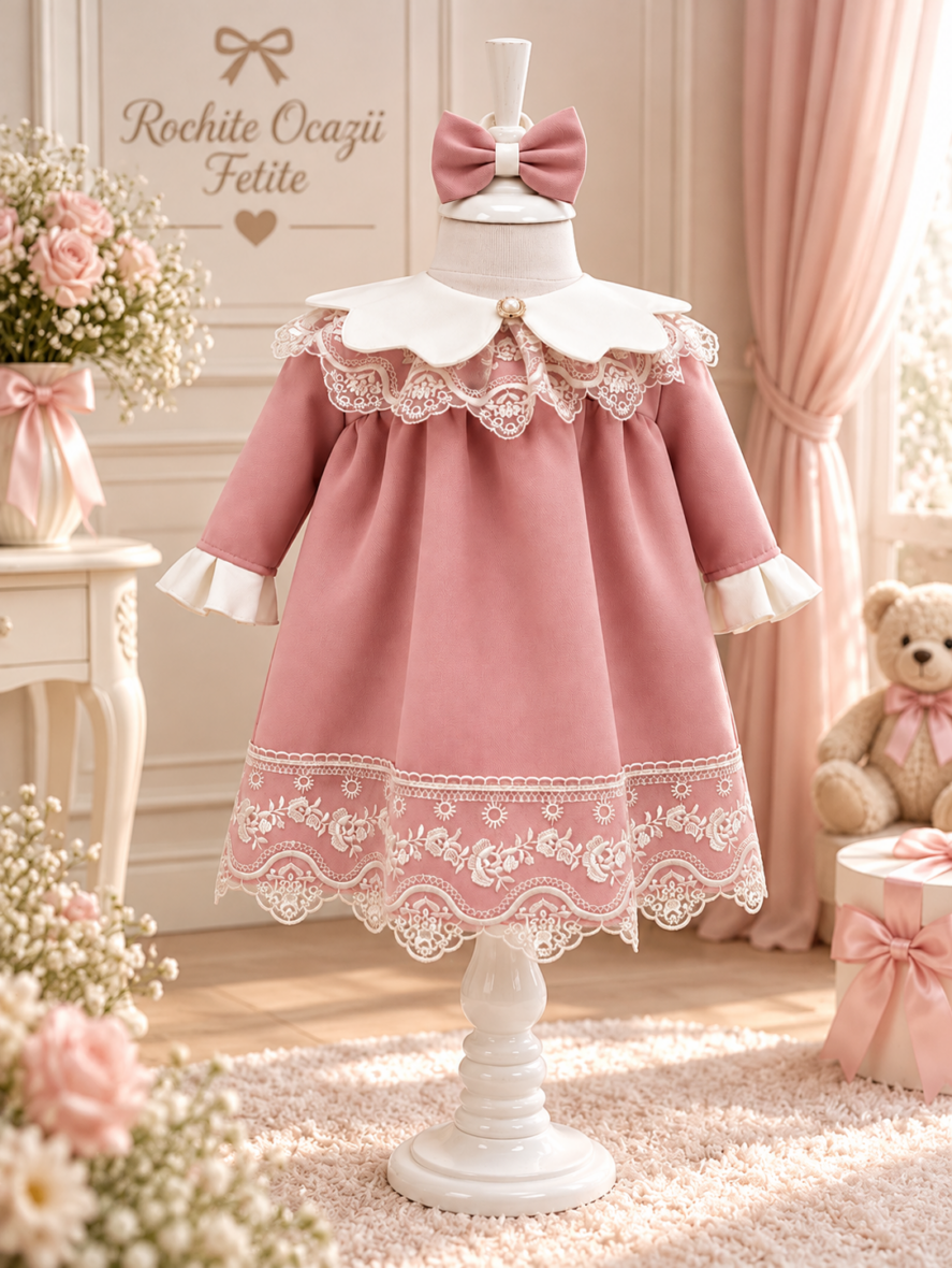 Rochiță Botez Fetiță Roz Pudrat cu Dantelă Ivoire și Guler Elegant